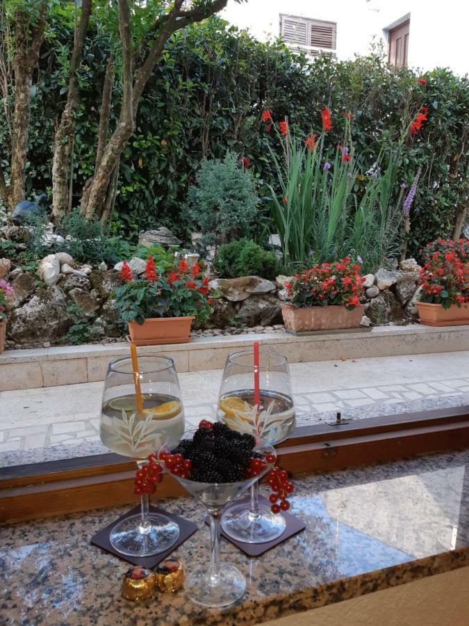 Taverna Coctel Пореч Экстерьер фото